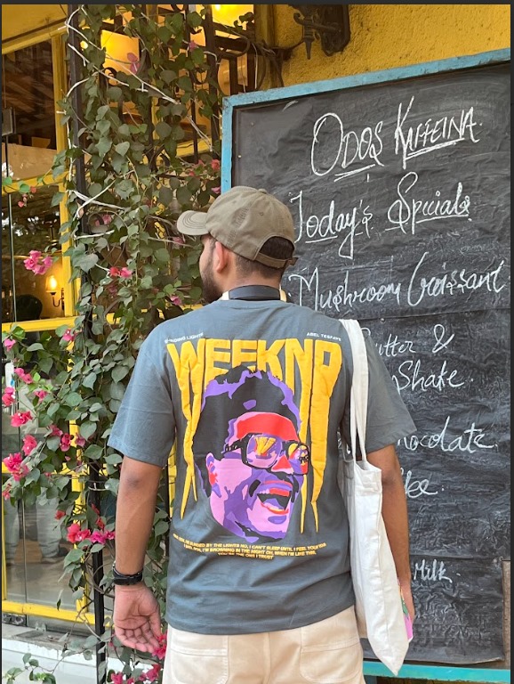 WEEKEND TSHIRT